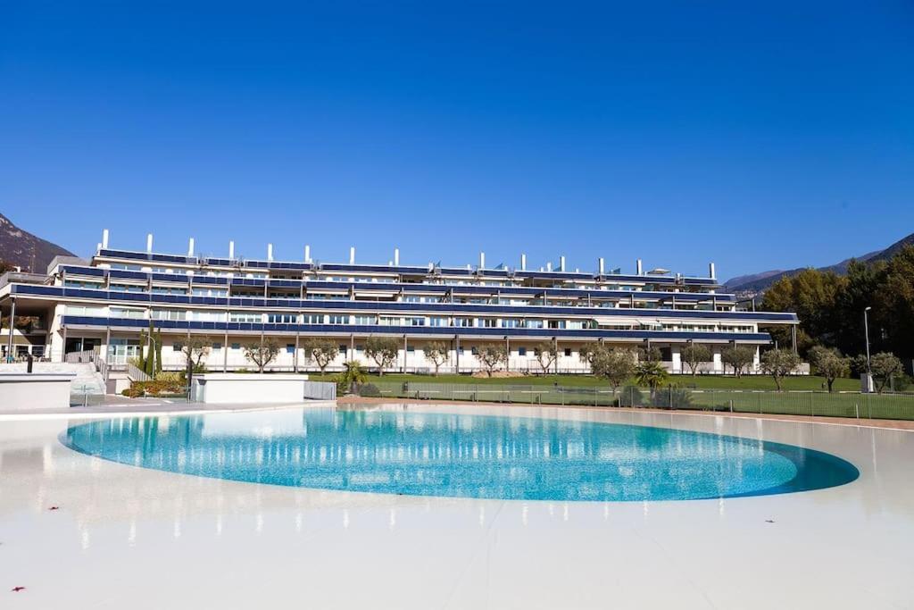 Appartamento Bersaglio Costa Volpino Esterno foto